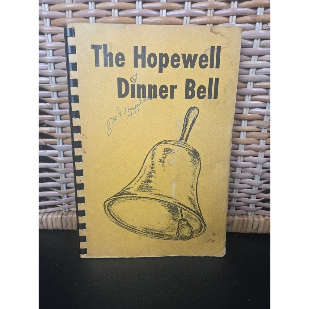 The Hopewell Dinner Bell Moravian Church Winston-Salem NC 1971 Cookbook Spiral‎